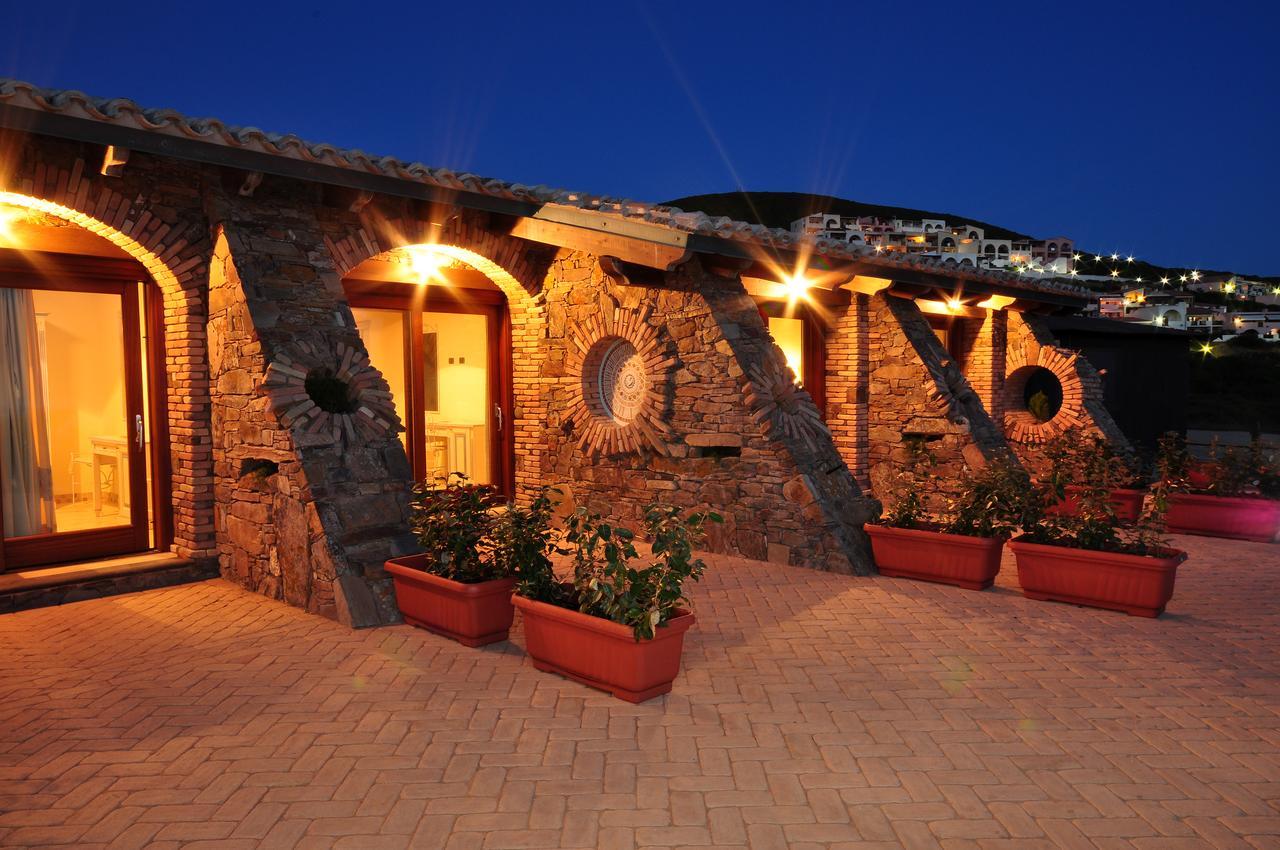 Portu Maga Hotel Corsaro Nero מראה חיצוני תמונה