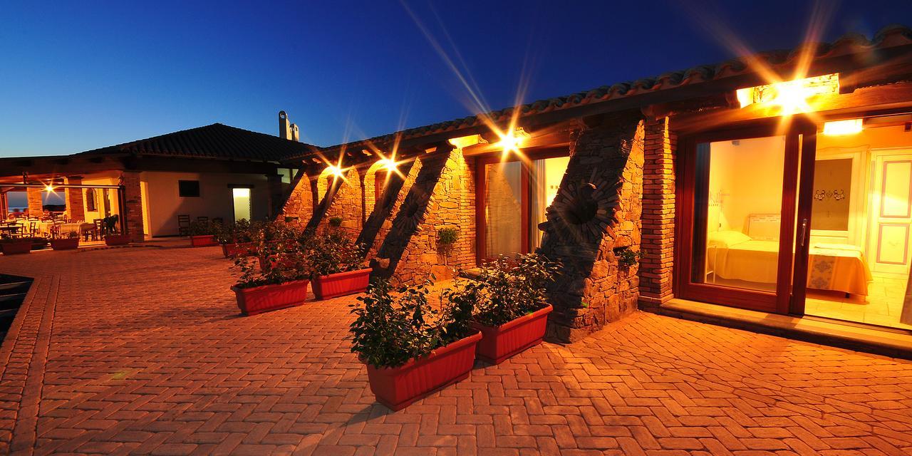 Portu Maga Hotel Corsaro Nero מראה חיצוני תמונה